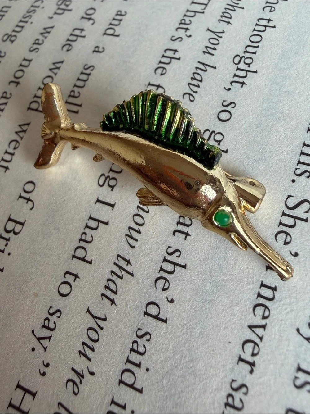 Fish Brooch Pin Gold & Green Like New